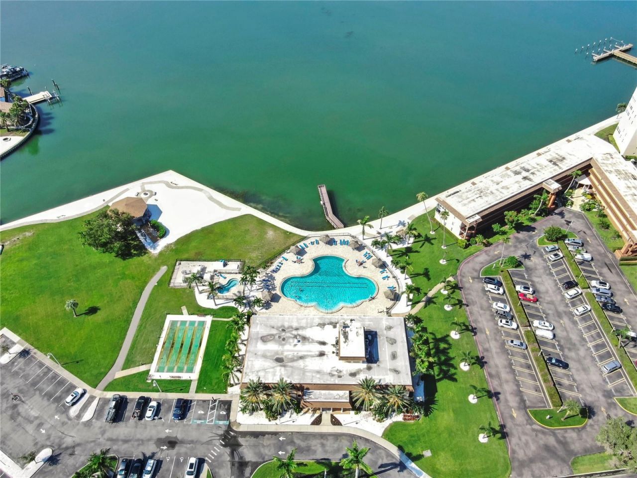 4900 Brittany Drive S, Unit 805, Saint Petersburg, FL 33715 Photo