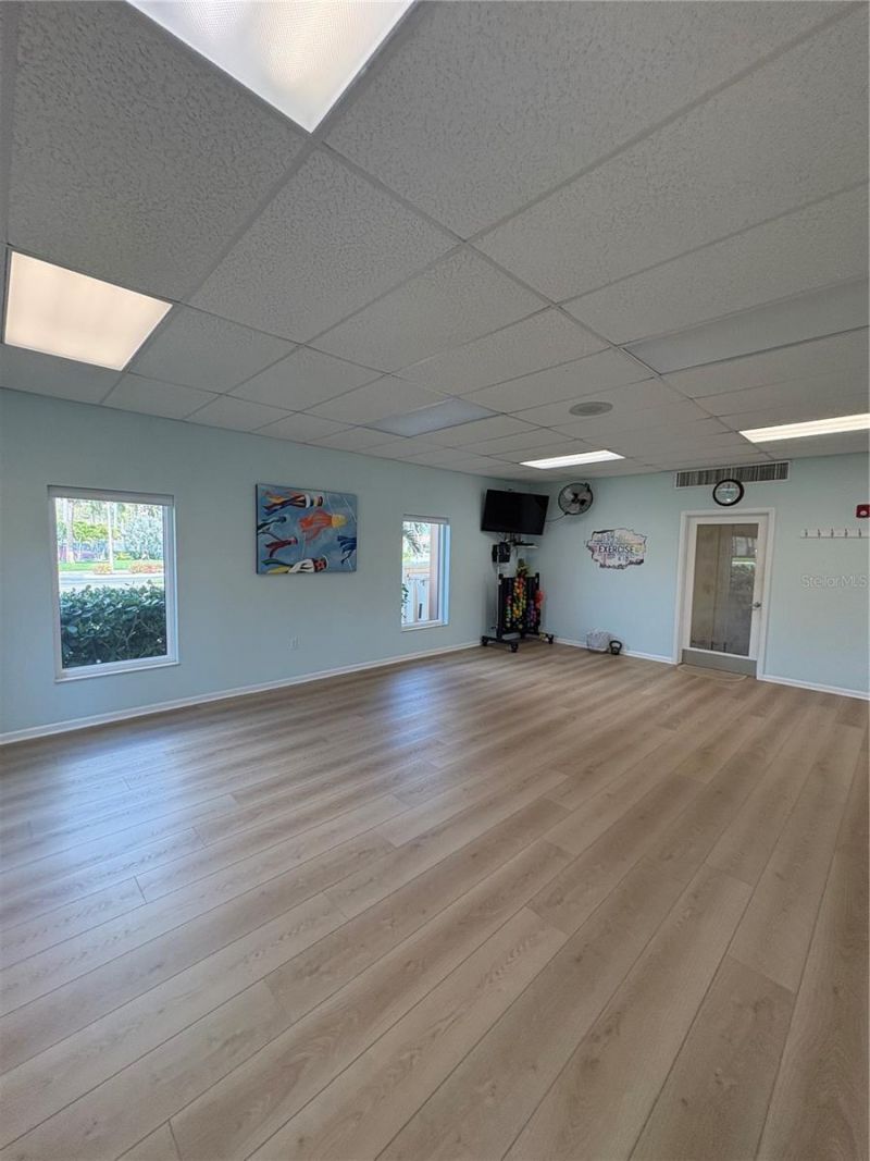 4900 Brittany Drive S, Unit 805, Saint Petersburg, FL 33715 Photo