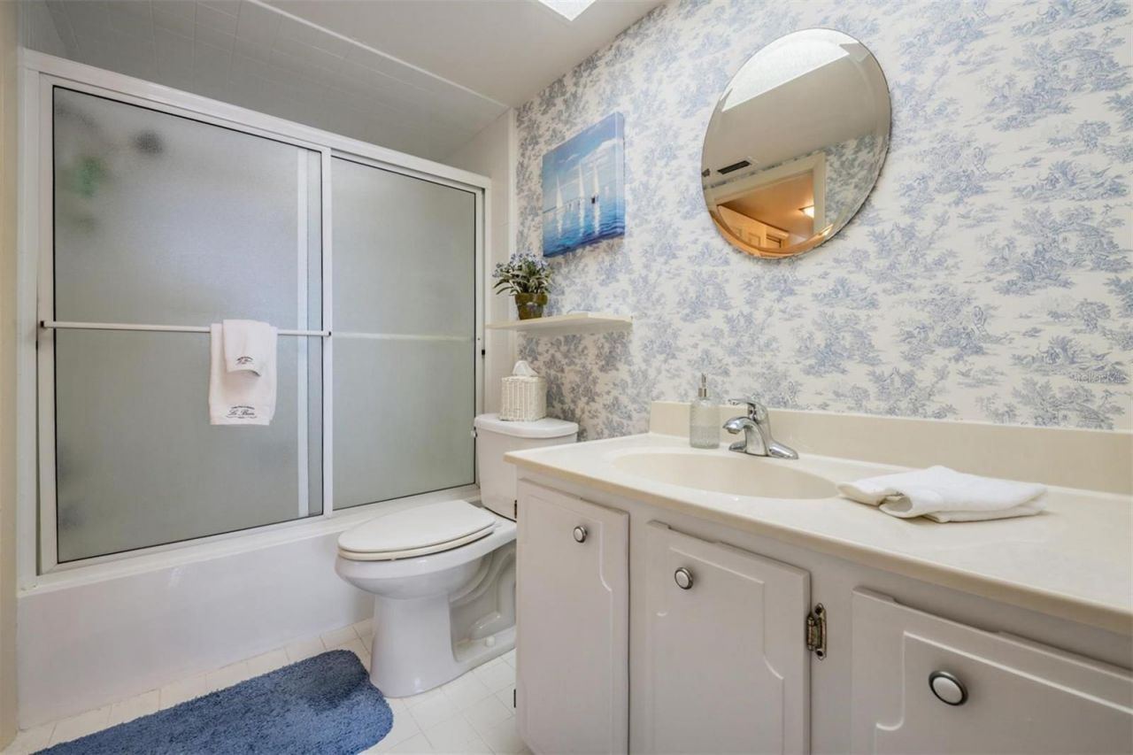 4900 Brittany Drive S, Unit 805, Saint Petersburg, FL 33715 Photo