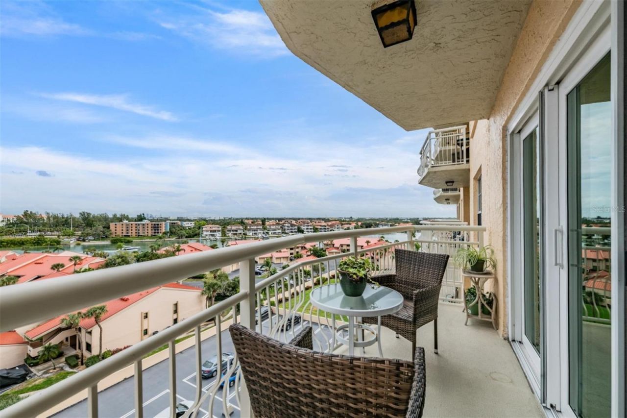 4900 Brittany Drive S, Unit 805, Saint Petersburg, FL 33715 Photo