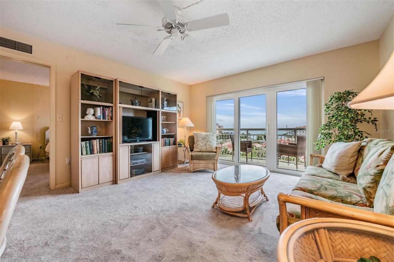 4900 Brittany Drive S, Unit 805, Saint Petersburg, FL 33715 Photo