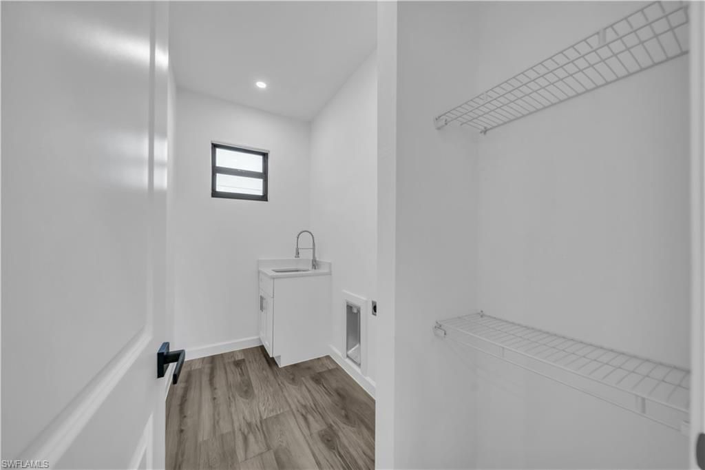 1924 NE 33rd Ln, Cape Coral, FL 33909 Photo