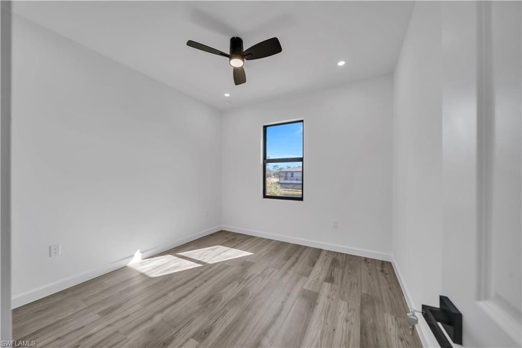 1924 NE 33rd Ln, Cape Coral, FL 33909 Photo