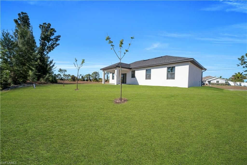 1924 NE 33rd Ln, Cape Coral, FL 33909 Photo