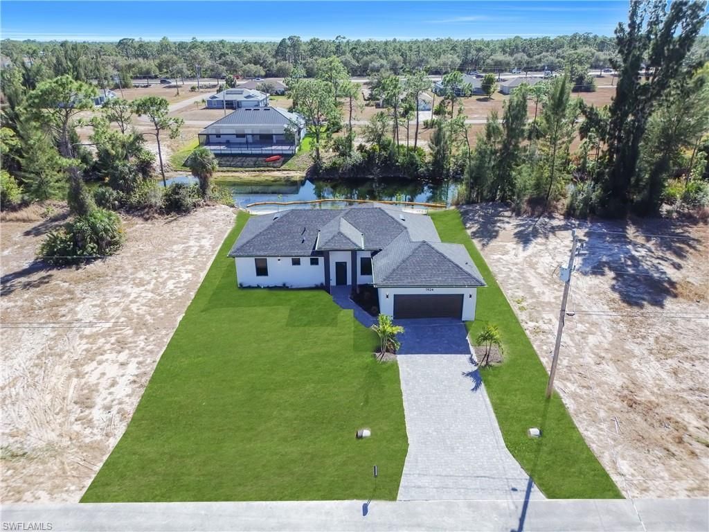 1924 NE 33rd Ln, Cape Coral, FL 33909 Photo