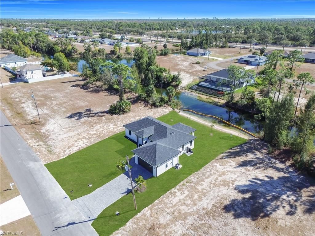 1924 NE 33rd Ln, Cape Coral, FL 33909 Photo