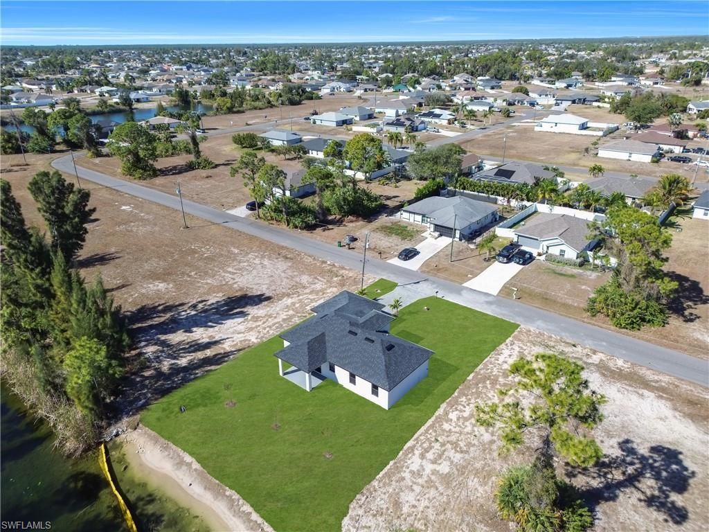 1924 NE 33rd Ln, Cape Coral, FL 33909 Photo