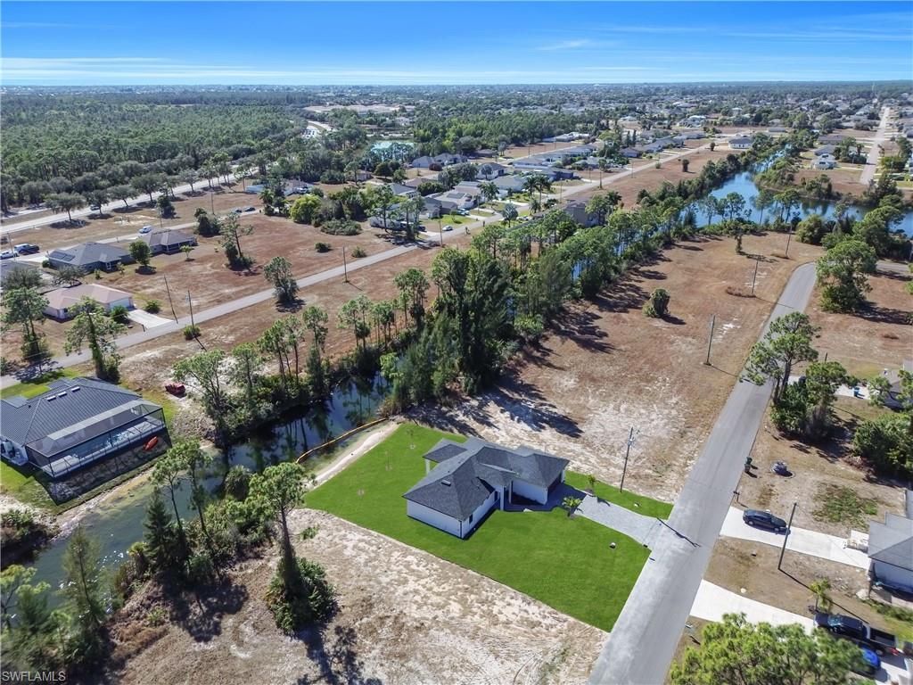 1924 NE 33rd Ln, Cape Coral, FL 33909 Photo