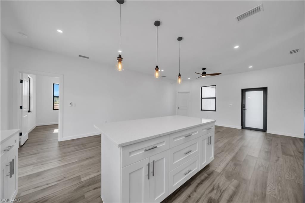 1924 NE 33rd Ln, Cape Coral, FL 33909 Photo