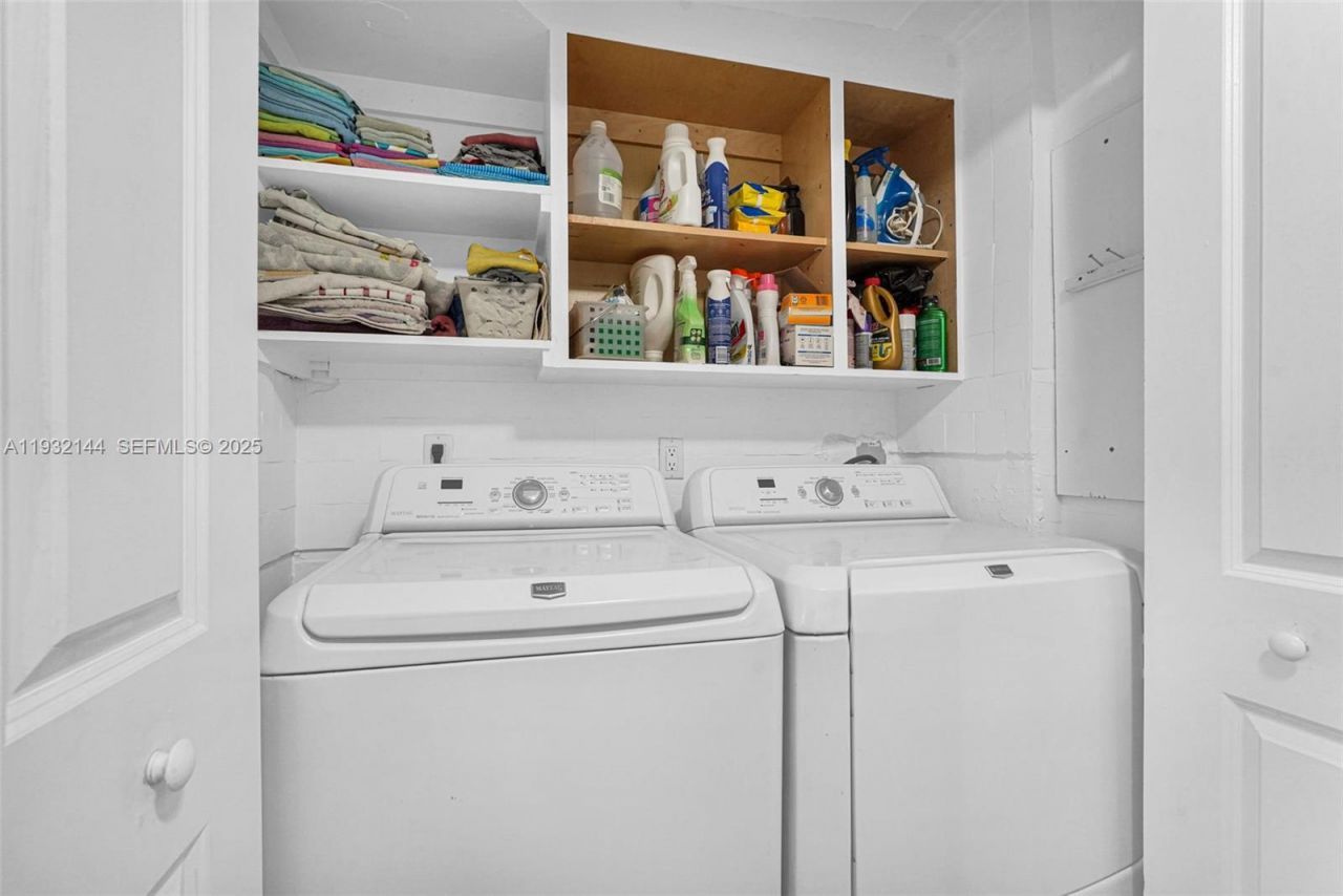 6266 SW 42nd St, South Miami, FL 33155 Photo