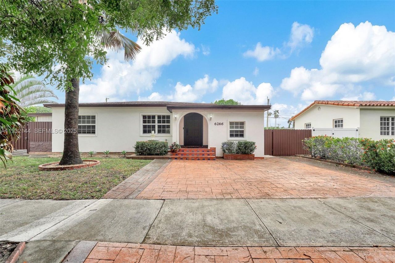 6266 SW 42nd St, South Miami, FL 33155 Photo