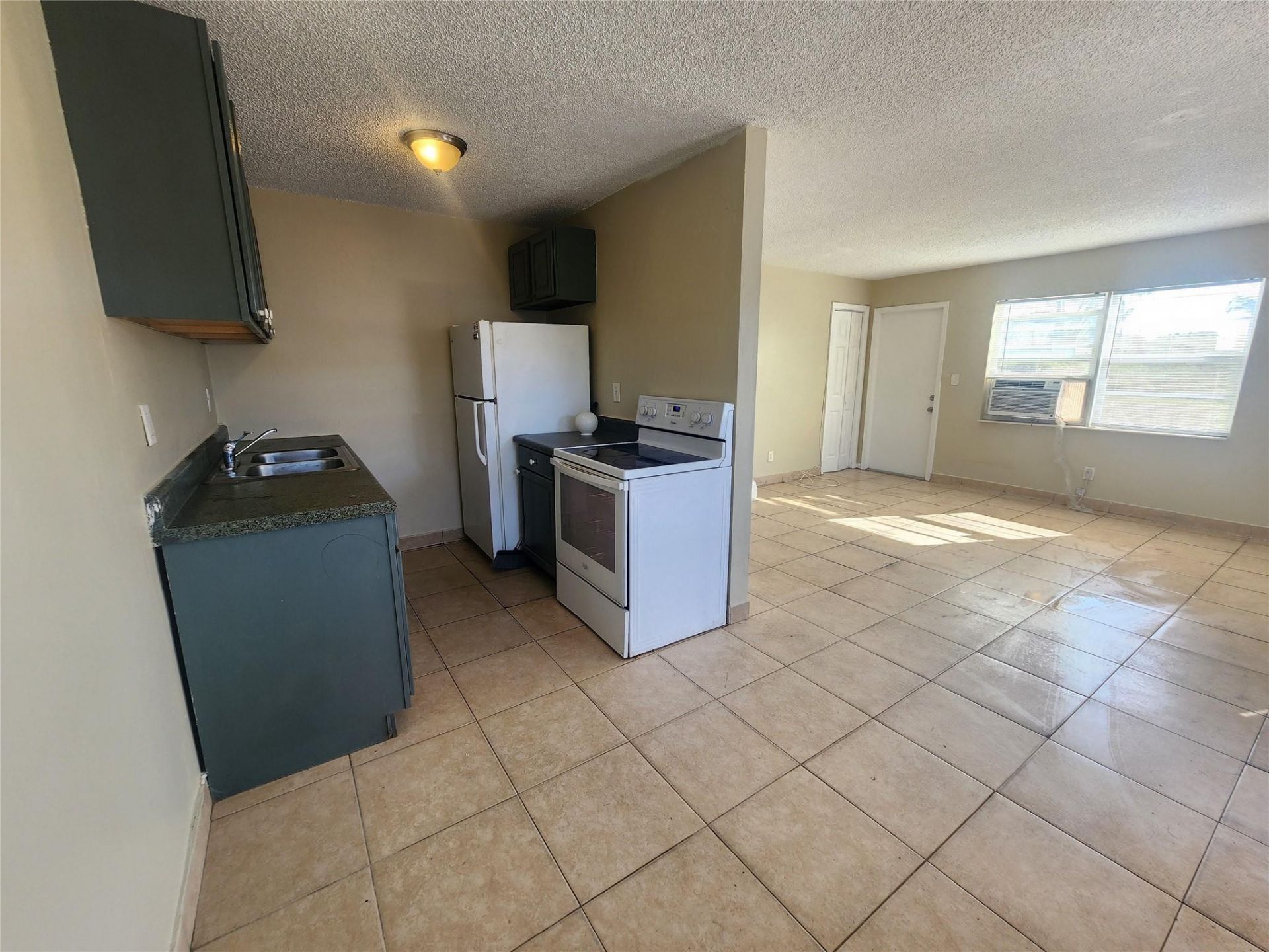 1133 W 28th Street, West Palm Beach, FL 33404 Photo