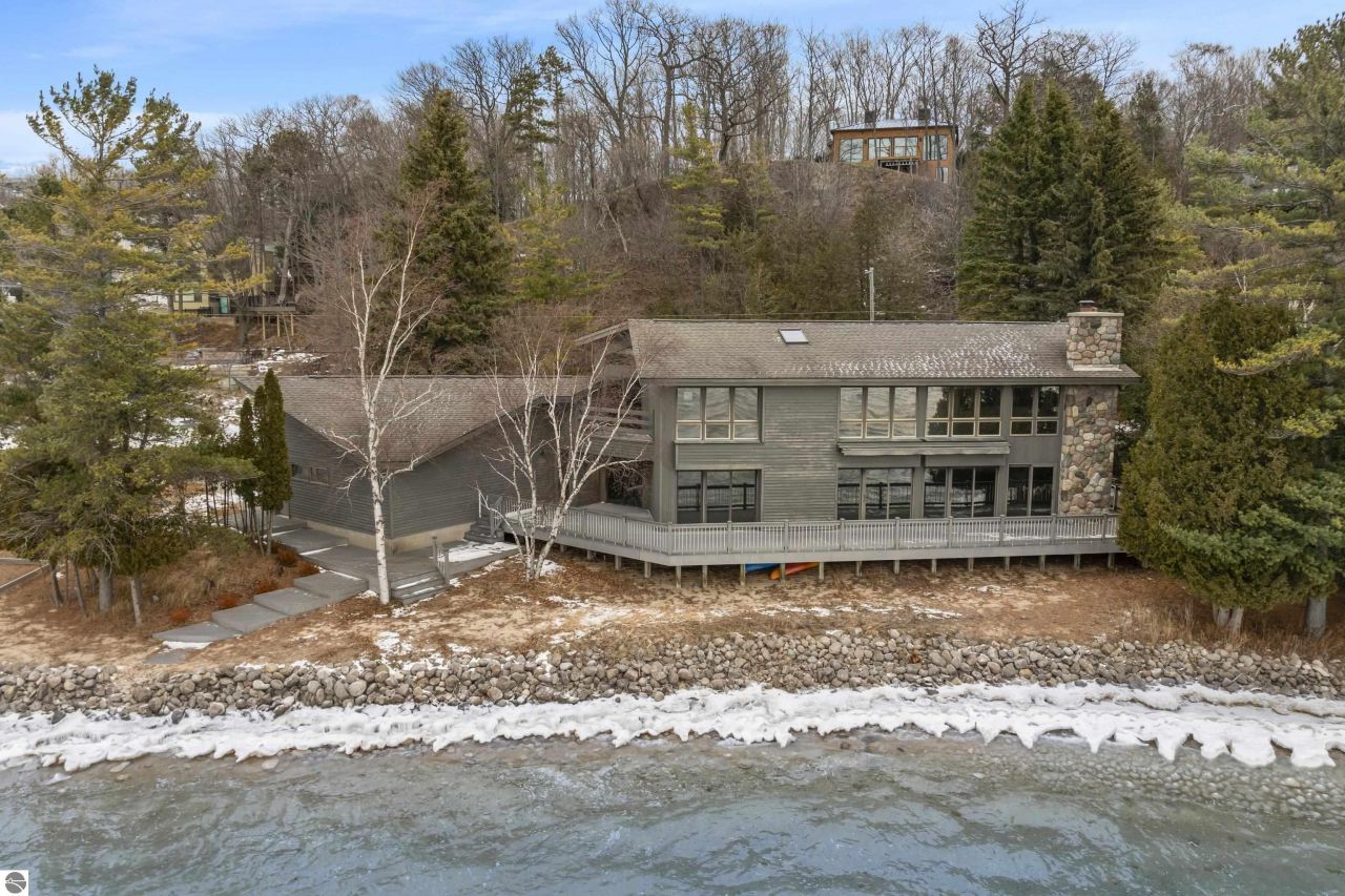 3151 Crystal Drive, Beulah, MI 49617 Main Photo