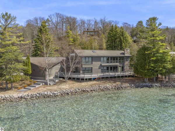 3151 Crystal Drive, Beulah, MI 49617