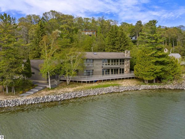 3151 Crystal Drive, Beulah, MI 49617