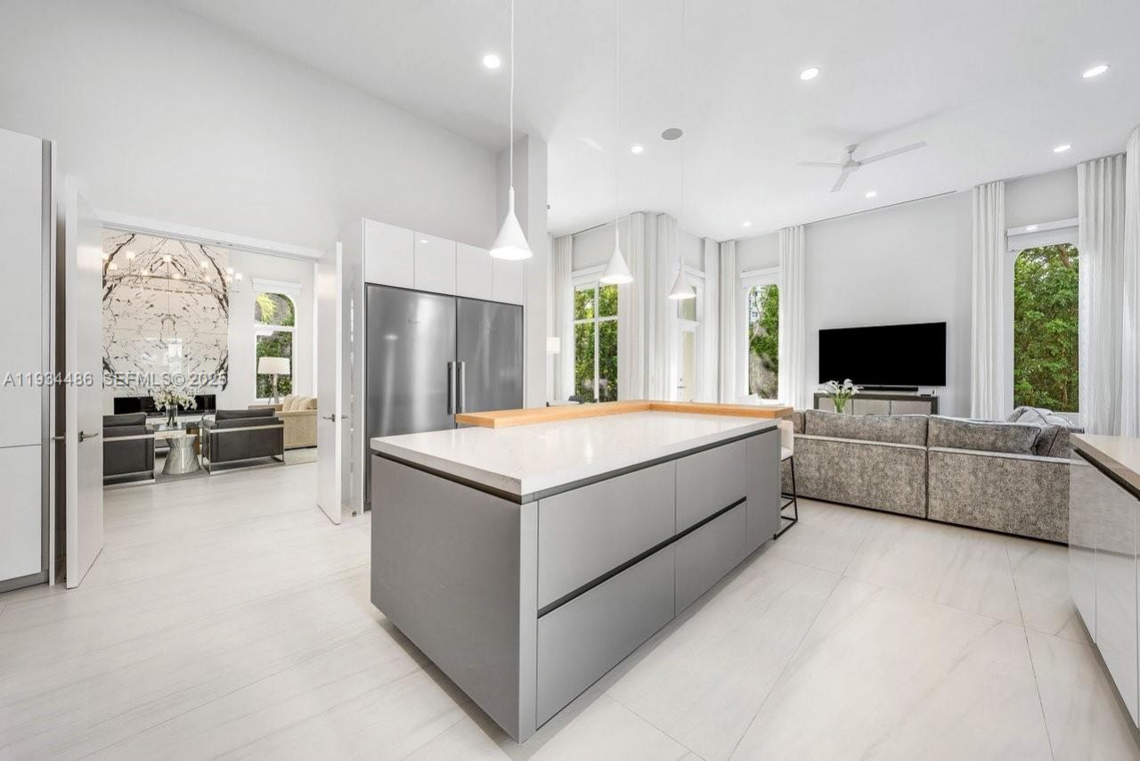 3912 Island Estates Dr, Aventura, FL 33160 Photo