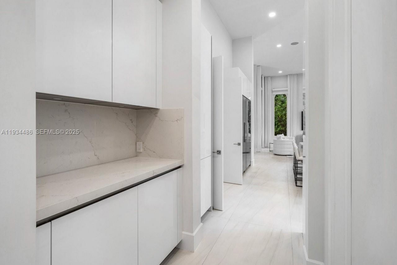 3912 Island Estates Dr, Aventura, FL 33160 Photo