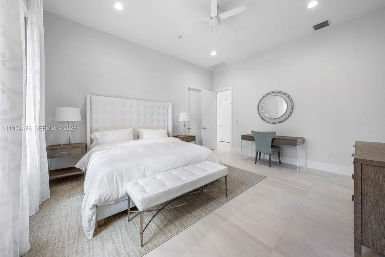 3912 Island Estates Dr, Aventura, FL 33160 Photo