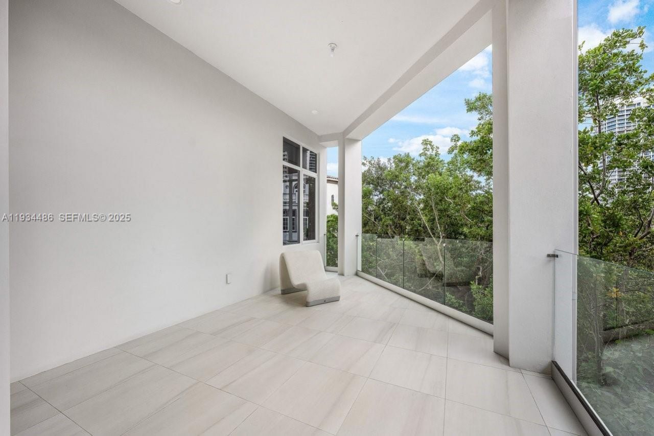 3912 Island Estates Dr, Aventura, FL 33160 Photo