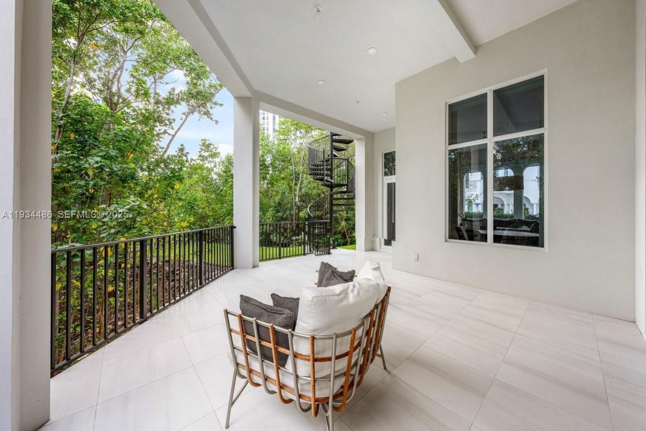 3912 Island Estates Dr, Aventura, FL 33160 Photo