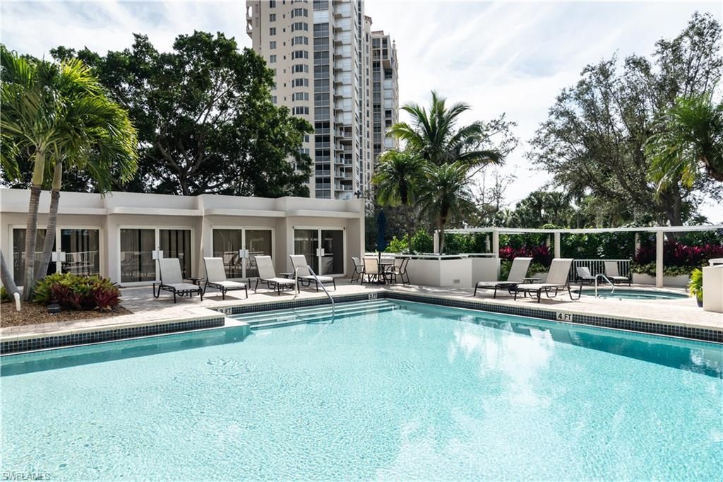6825 Grenadier Blvd, Unit 1002, Naples, FL 34108 Photo