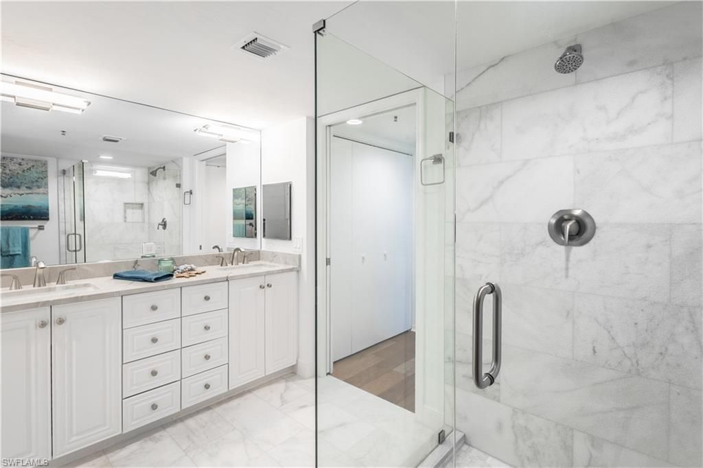 6825 Grenadier Blvd, Unit 1002, Naples, FL 34108 Photo