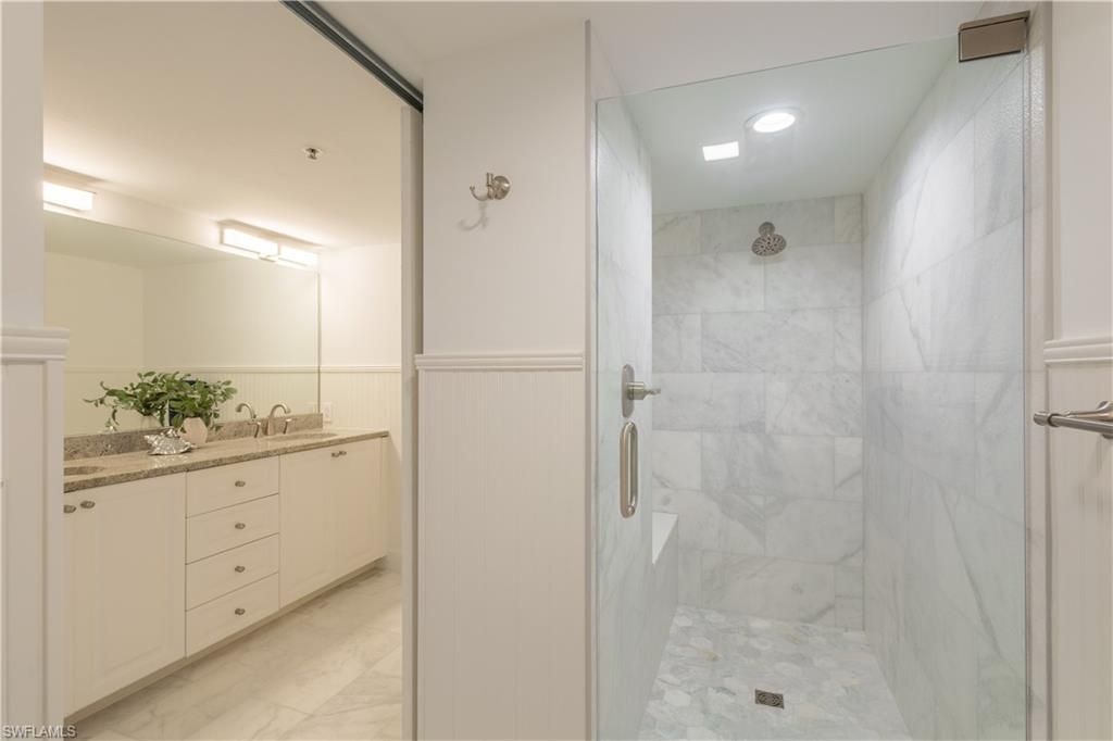 6825 Grenadier Blvd, Unit 1002, Naples, FL 34108 Photo