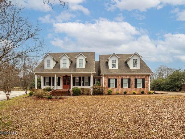 11 Nelson Drive, Holly Springs, MS 38635