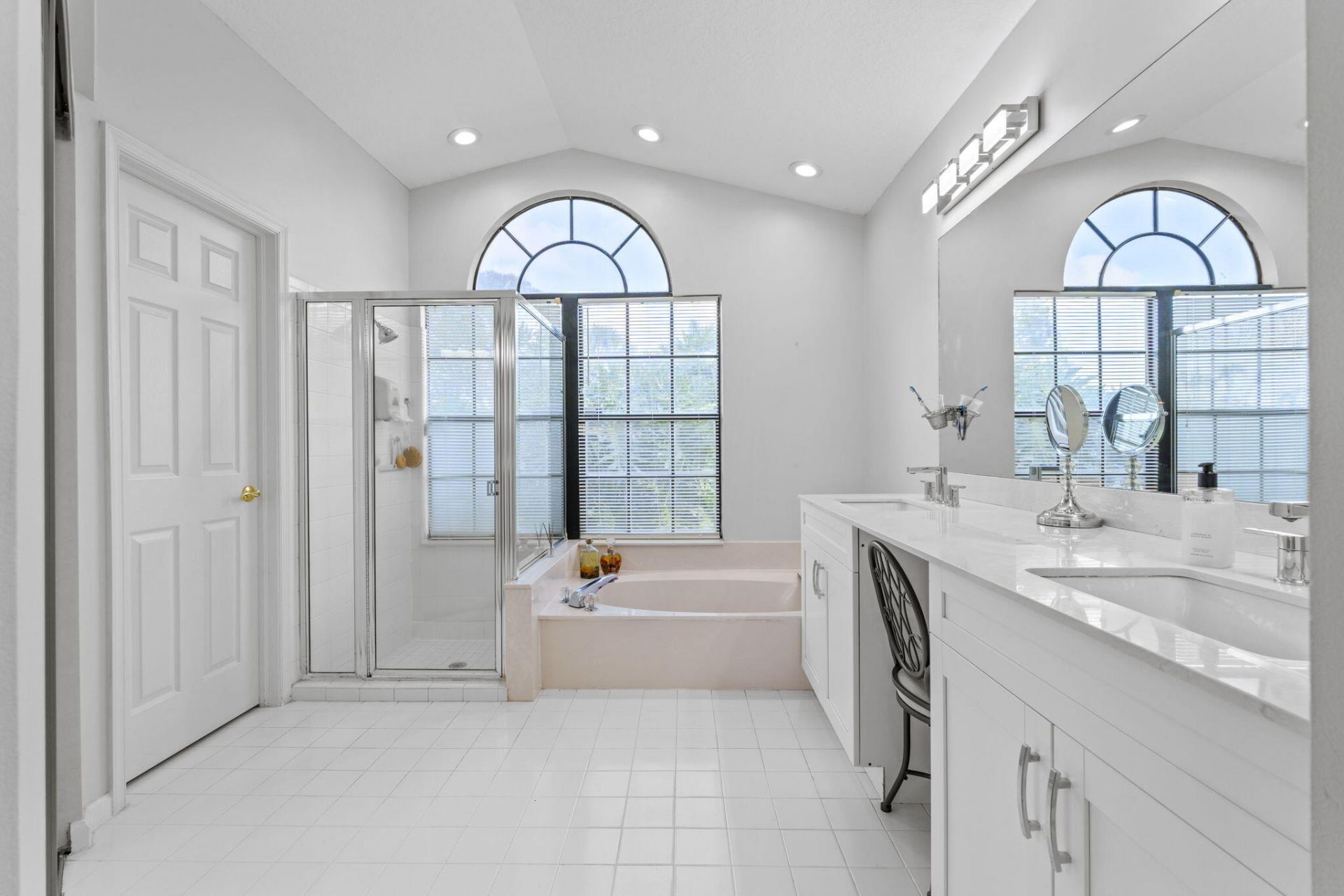 9055 Cypress Hollow Drive, Palm Beach Gardens, FL 33418 Photo