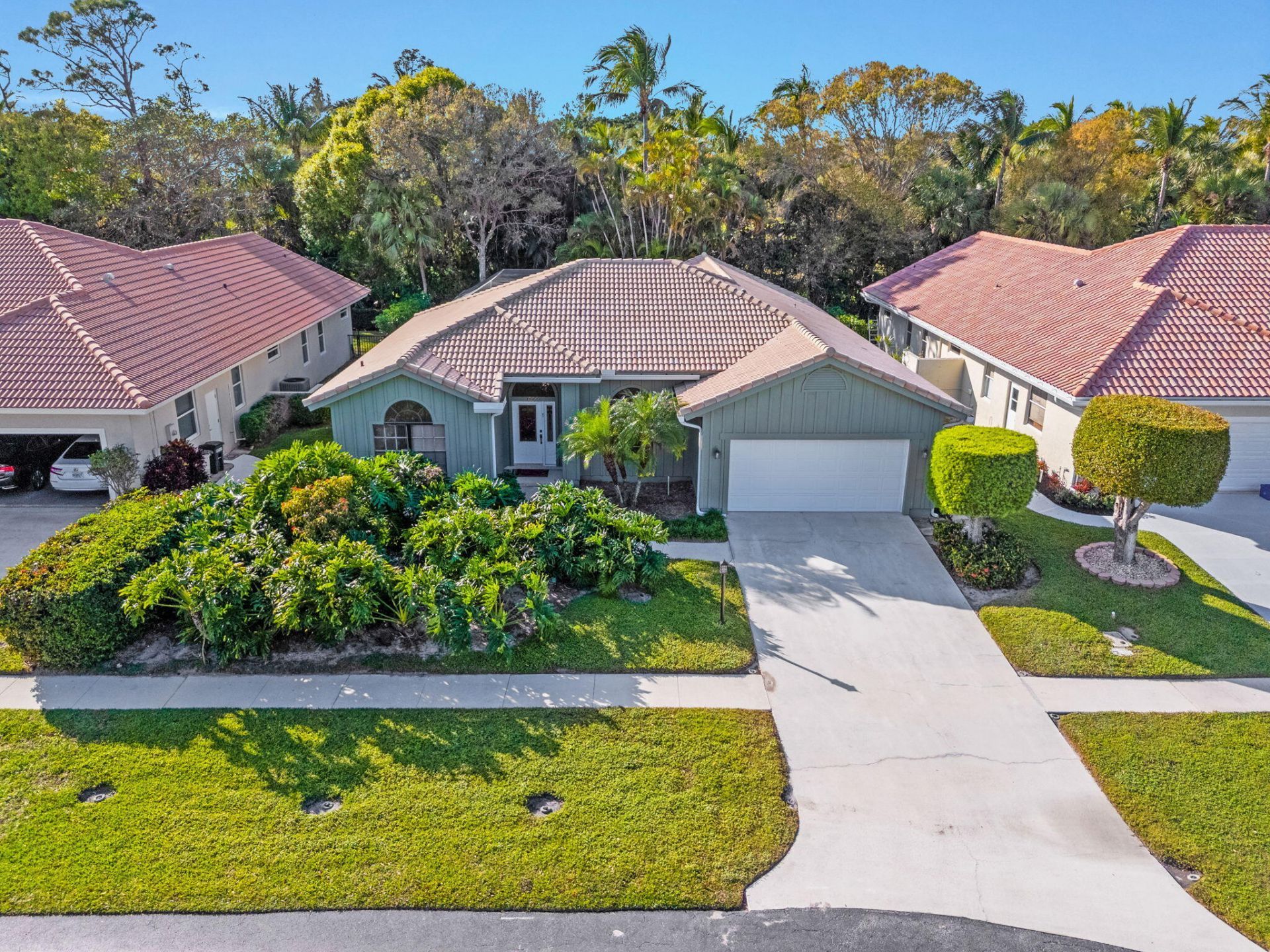 9055 Cypress Hollow Drive, Palm Beach Gardens, FL 33418 Photo