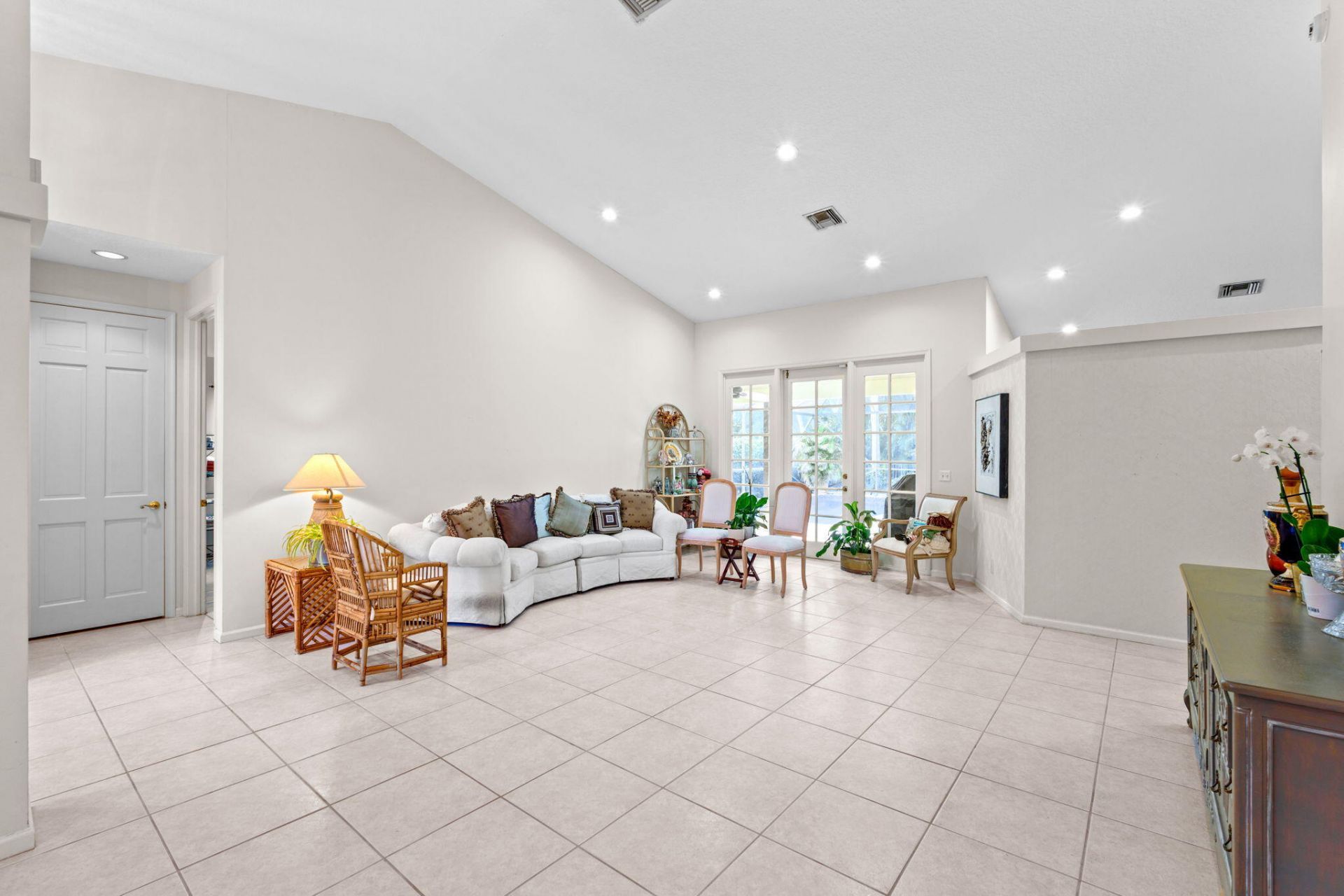 9055 Cypress Hollow Drive, Palm Beach Gardens, FL 33418 Photo