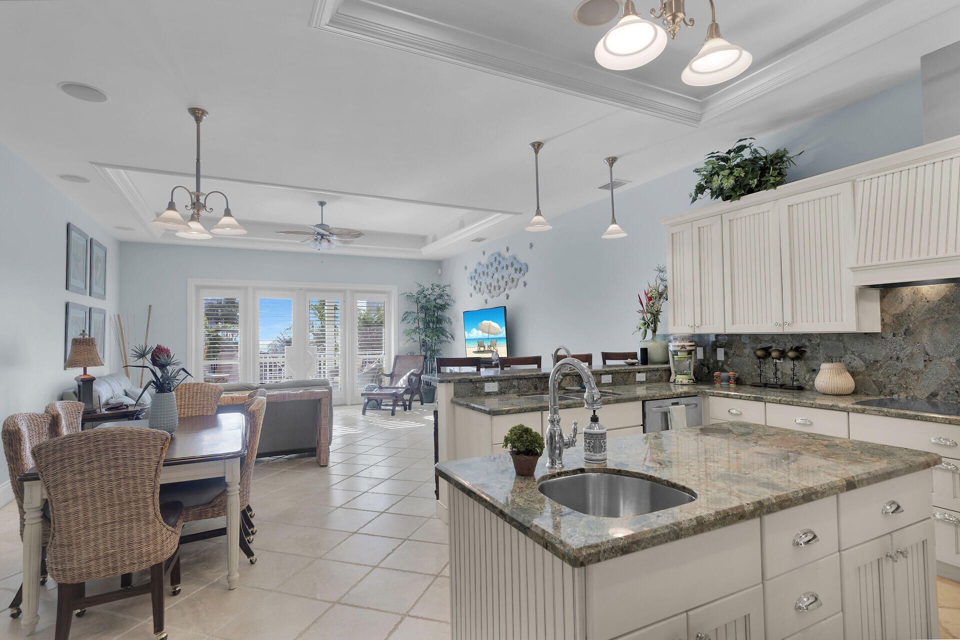 821 W Ocean Drive, Unit 3, Key Colony, FL 33051 Photo