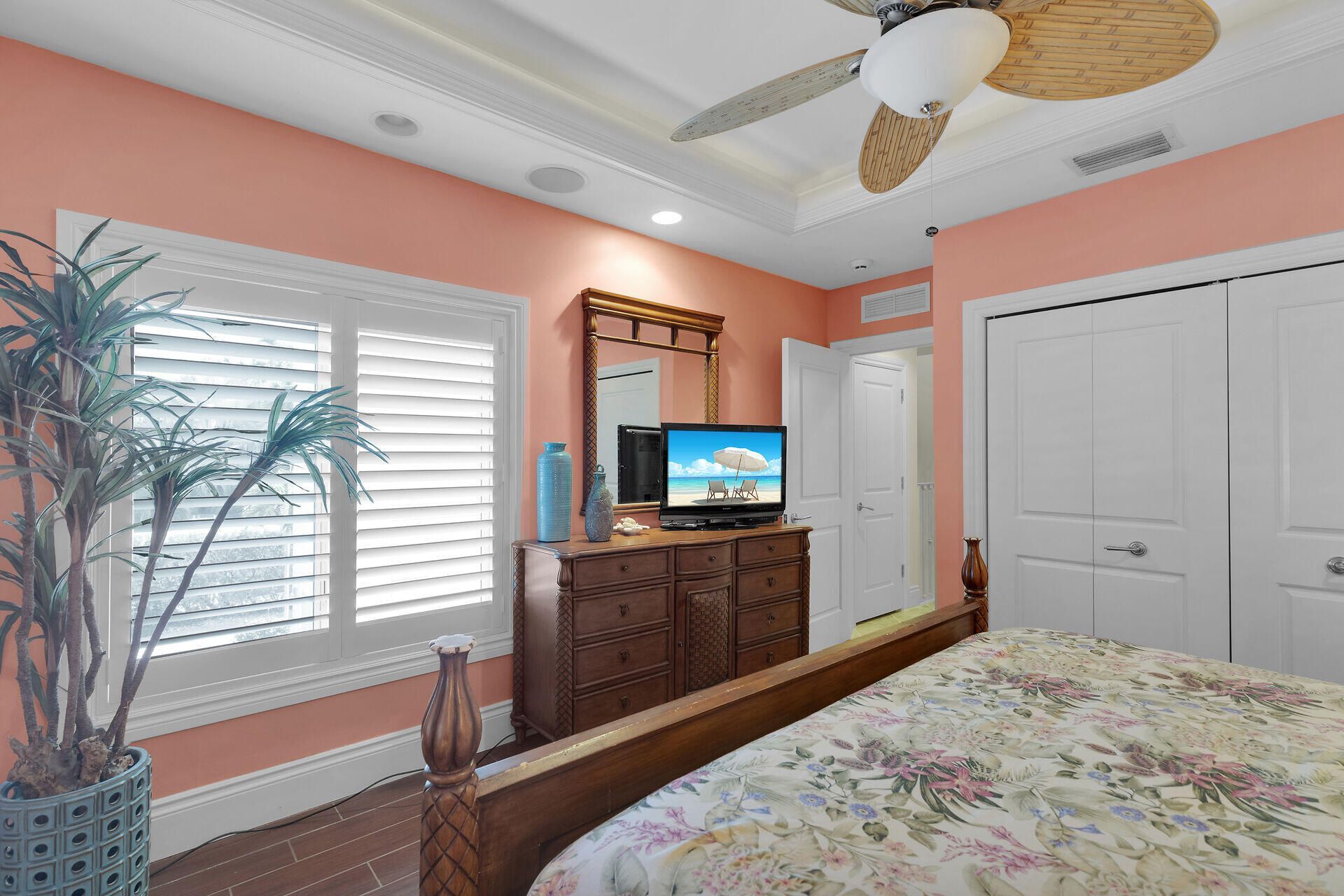 821 W Ocean Drive, Unit 3, Key Colony, FL 33051 Photo