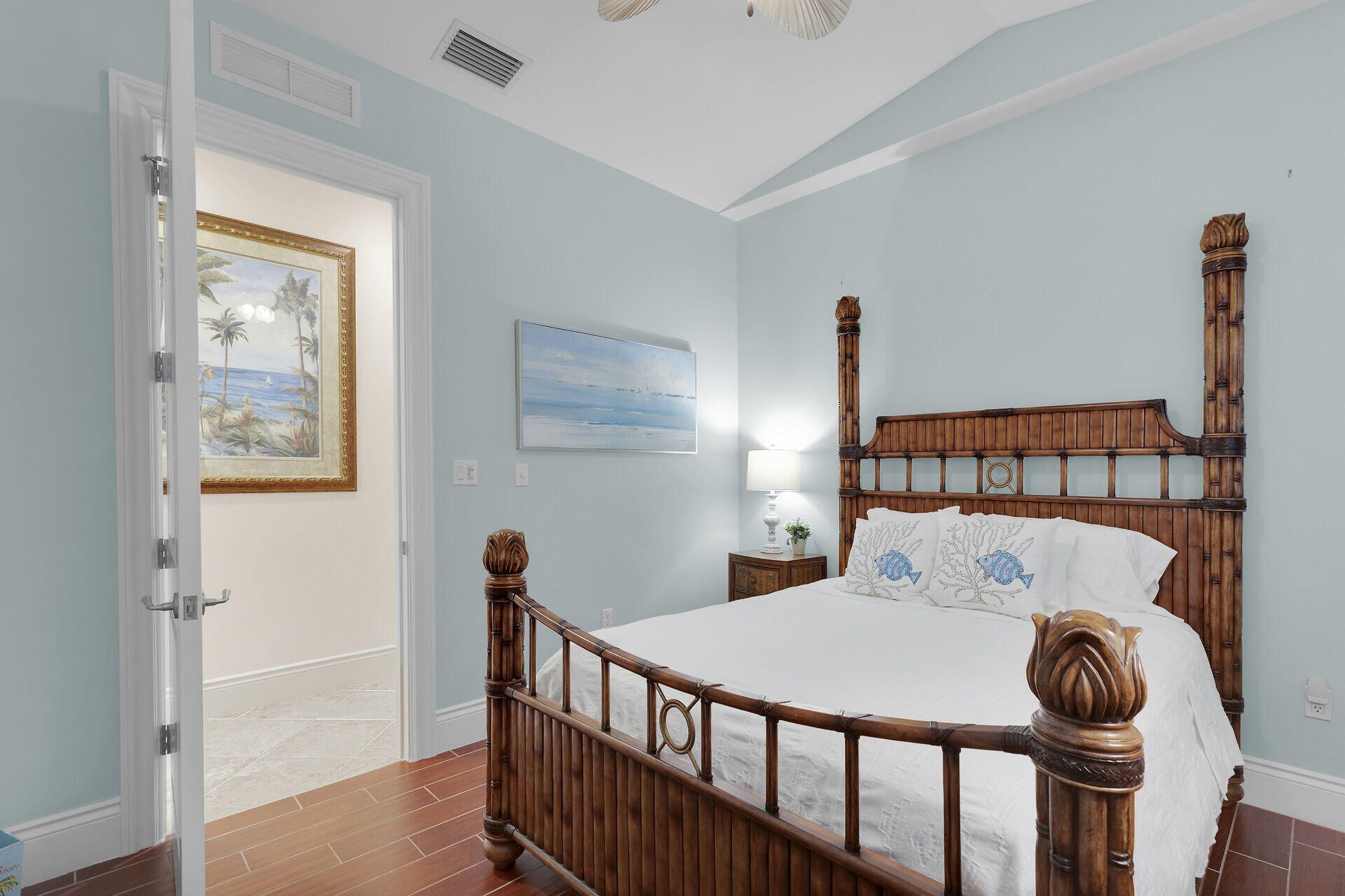 821 W Ocean Drive, Unit 3, Key Colony, FL 33051 Photo