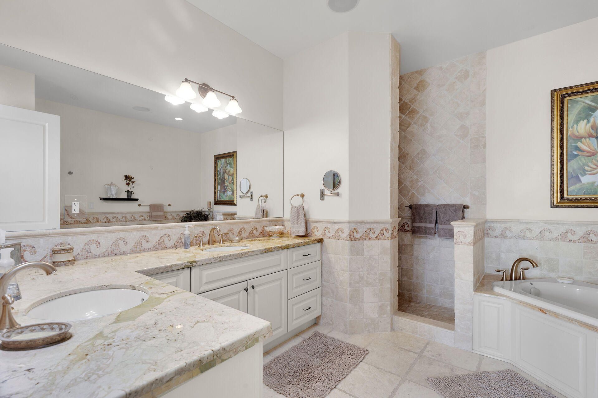 821 W Ocean Drive, Unit 3, Key Colony, FL 33051 Photo