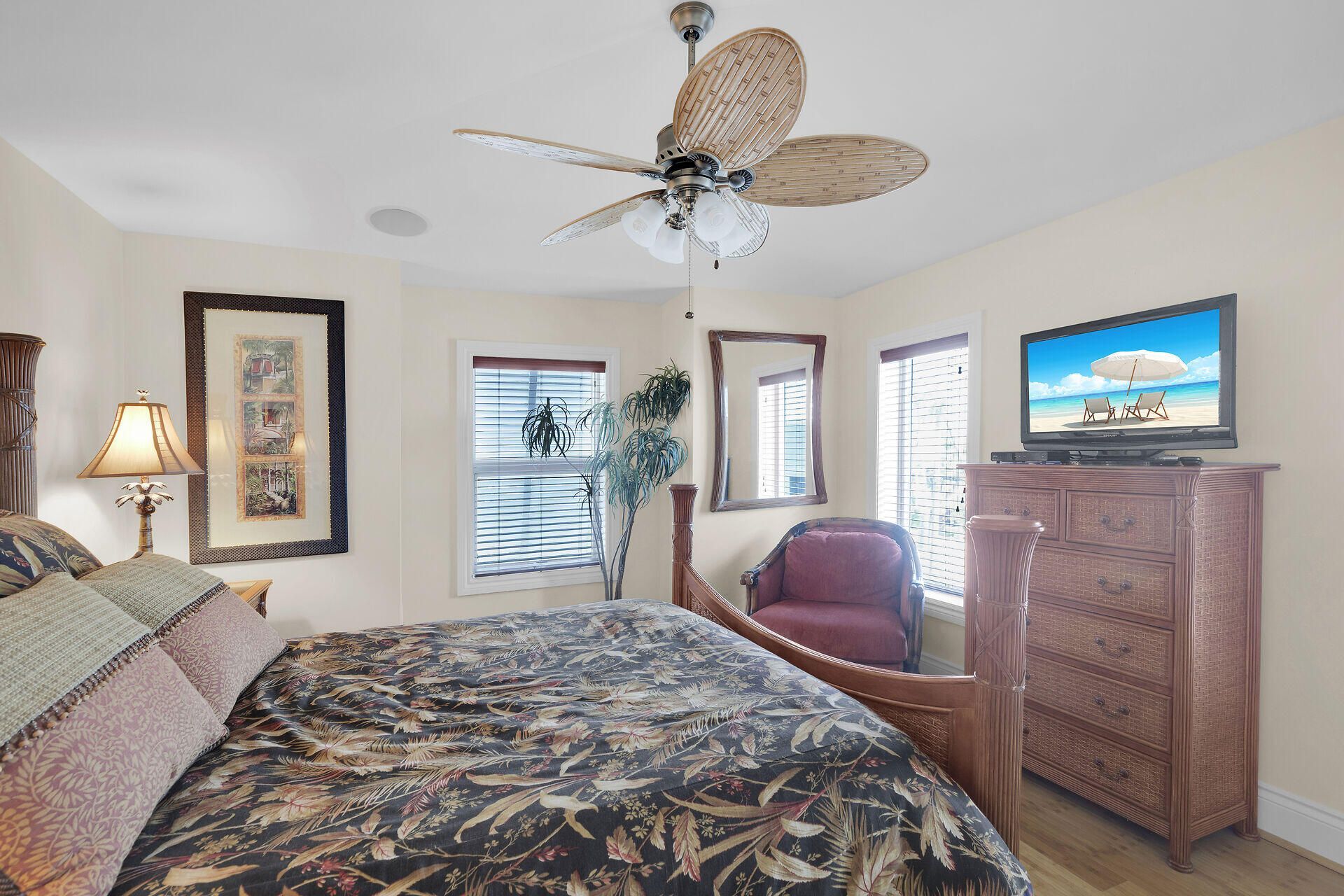 821 W Ocean Drive, Unit 3, Key Colony, FL 33051 Photo