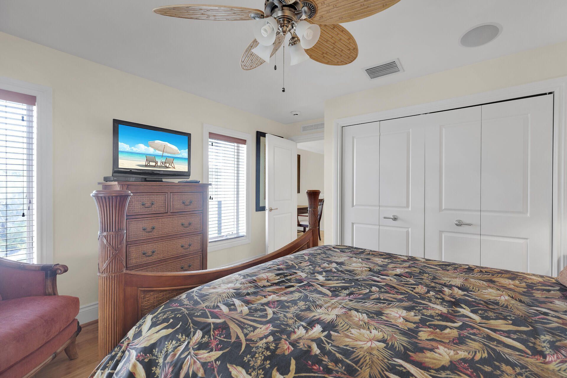 821 W Ocean Drive, Unit 3, Key Colony, FL 33051 Photo