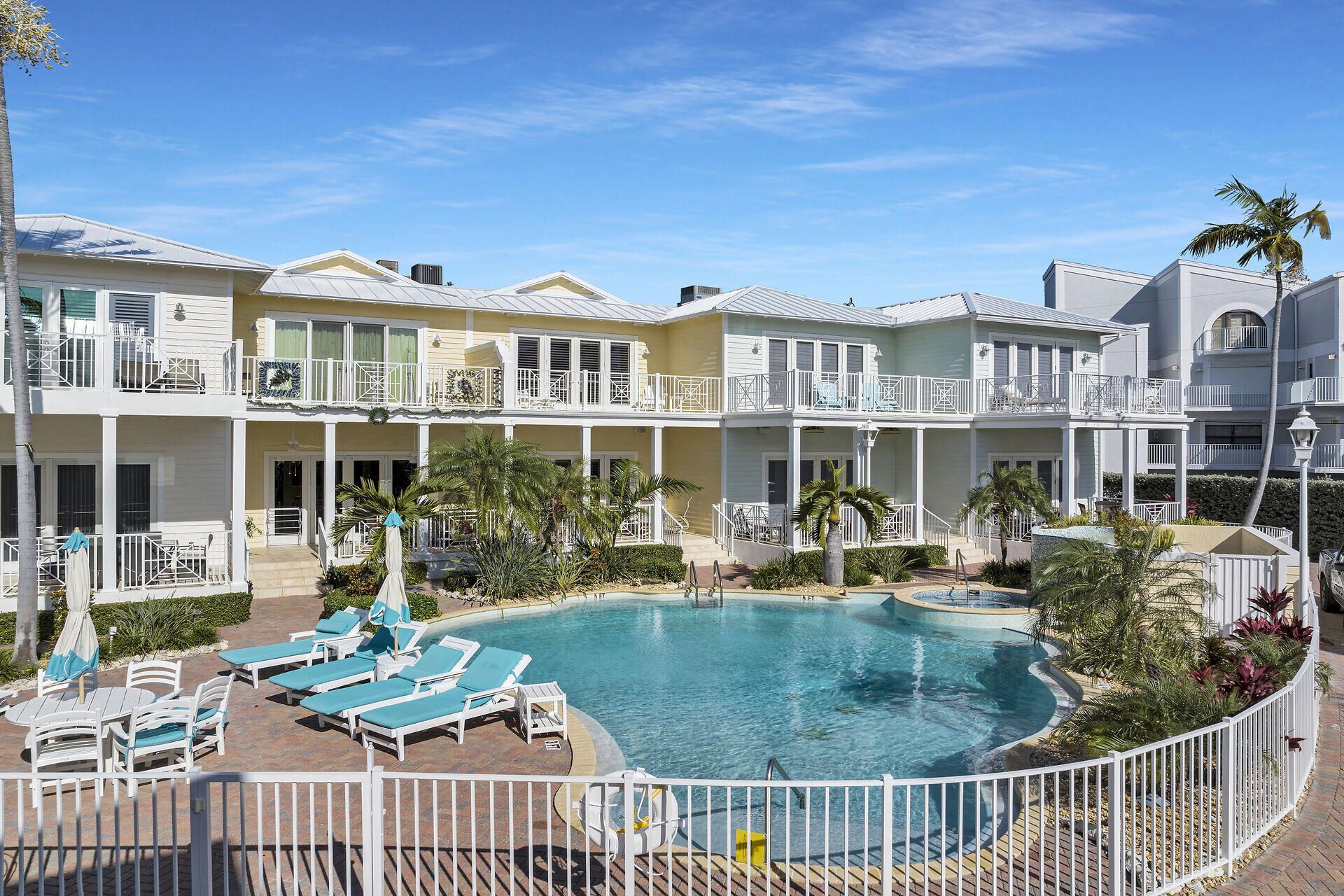 821 W Ocean Drive, Unit 3, Key Colony, FL 33051 Photo
