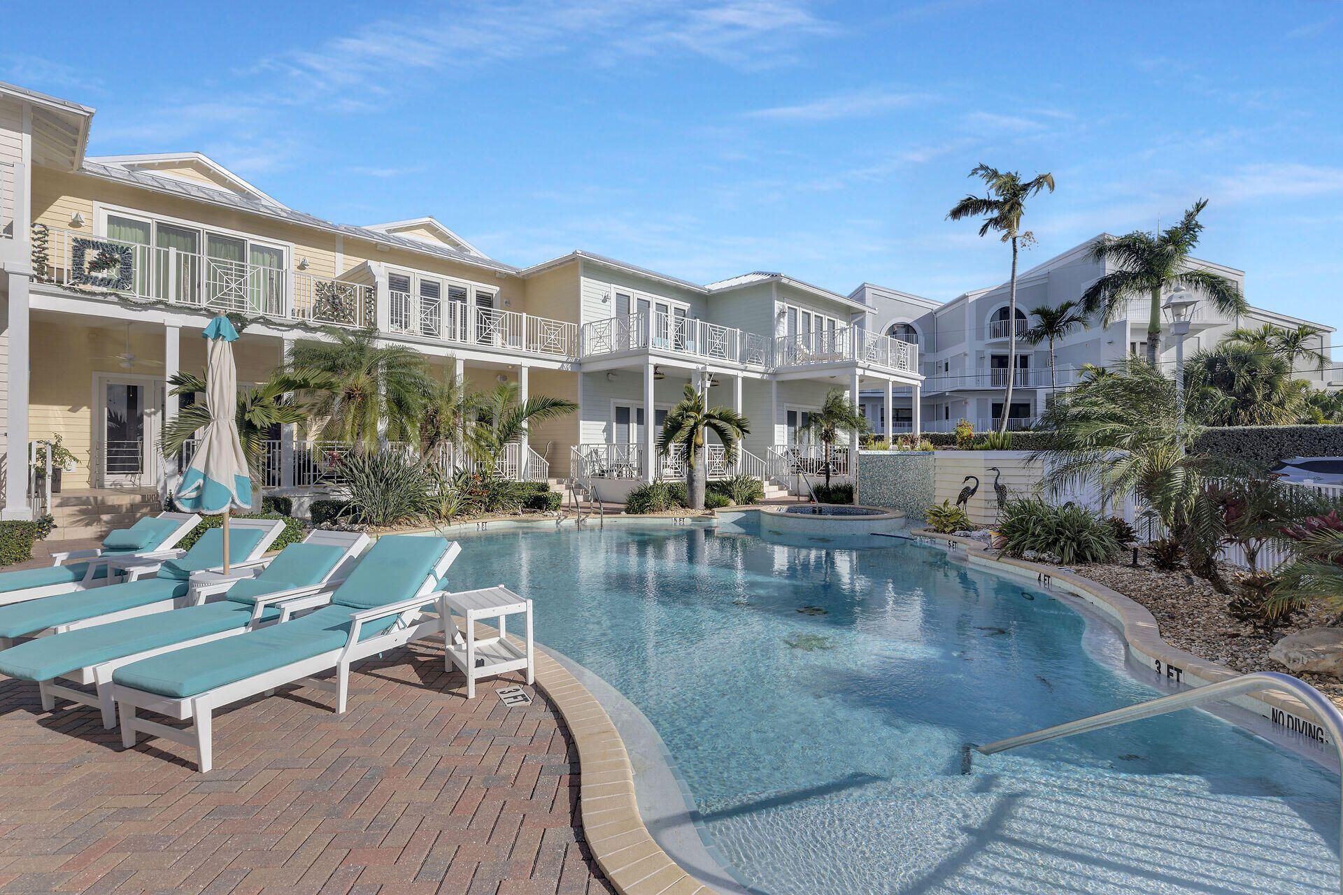 821 W Ocean Drive, Unit 3, Key Colony, FL 33051 Photo