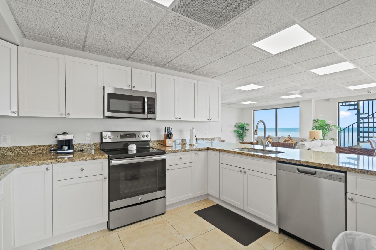 83201 Old Highway, Unit 504, Islamorada, FL 33036 Photo