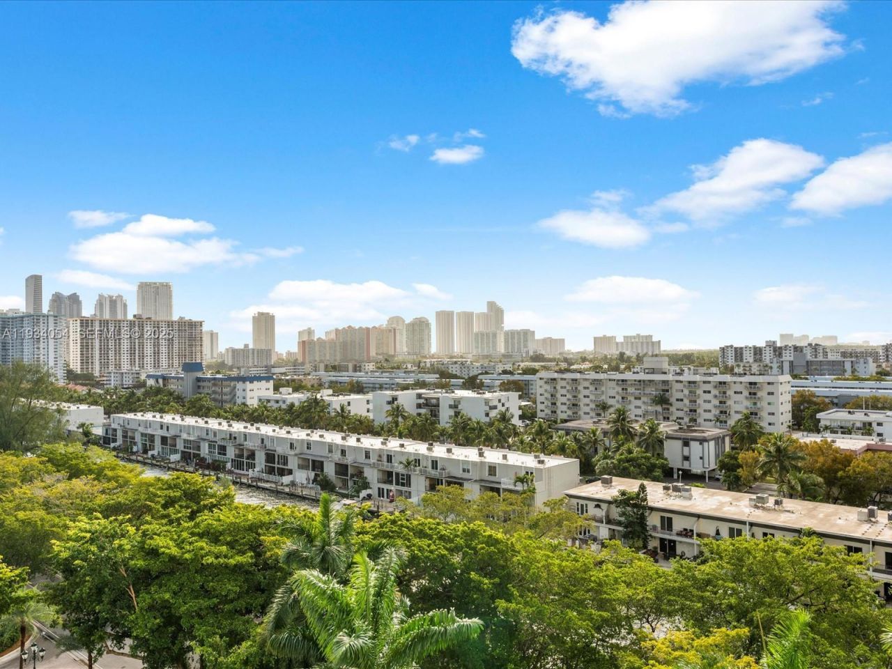 2000 Island Blvd, Unit 903, Aventura, FL 33160 Photo
