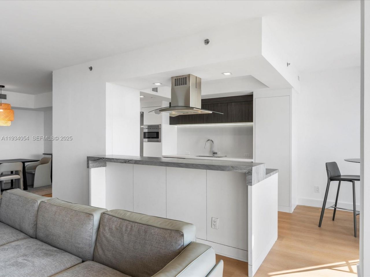 2000 Island Blvd, Unit 903, Aventura, FL 33160 Photo