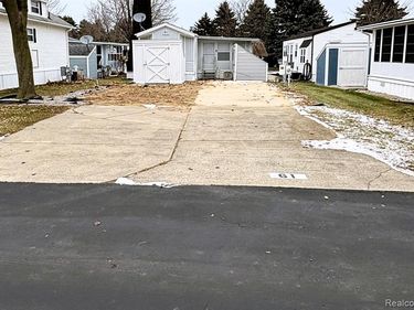 5253 Fredricksburg Lane, Lexington Vlg, MI 48450