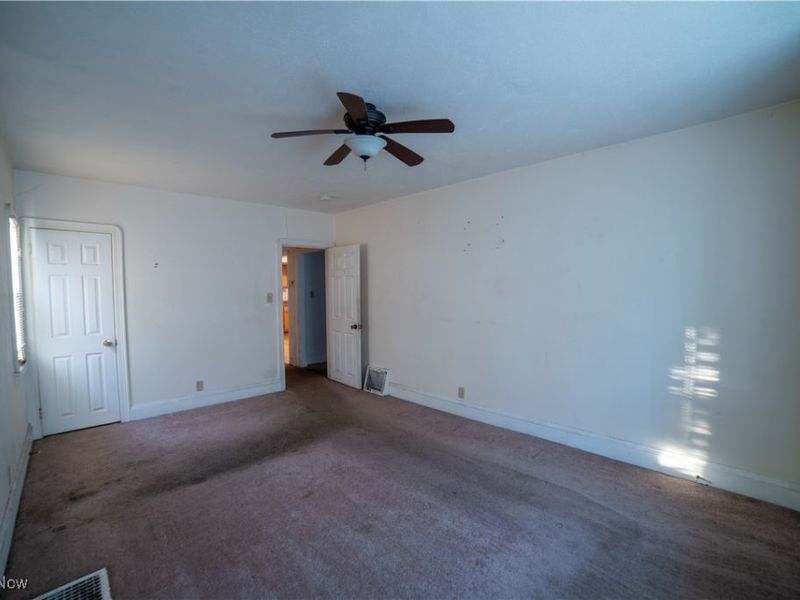 1040 Mercer Avenue, Akron, OH 44320 Photo 12