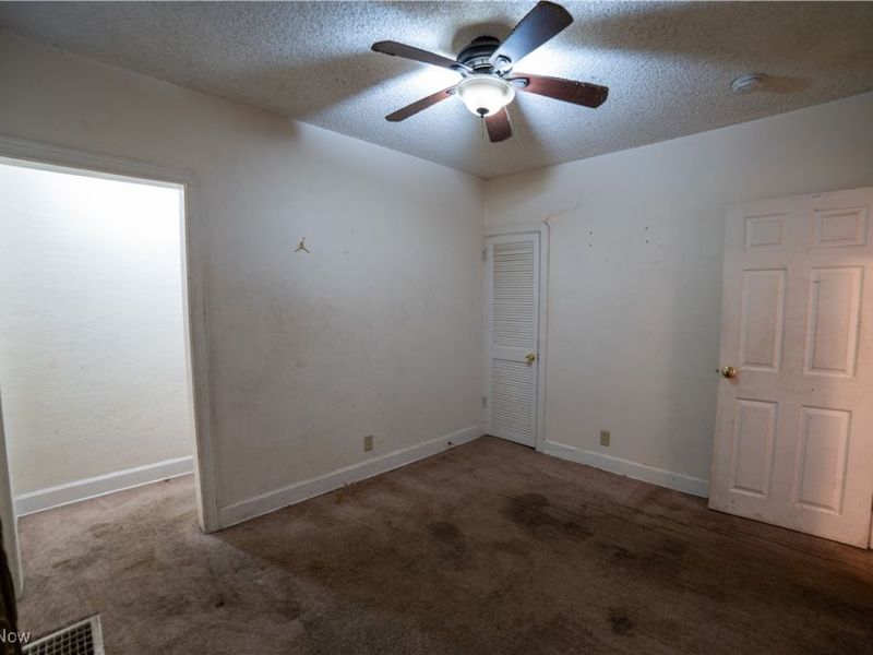 1040 Mercer Avenue, Akron, OH 44320 Photo 16