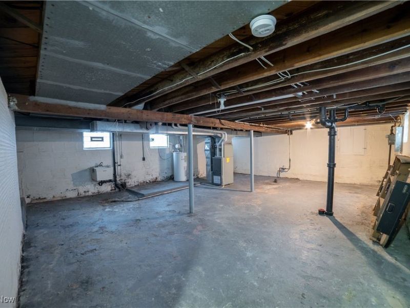 1040 Mercer Avenue, Akron, OH 44320 Photo 21