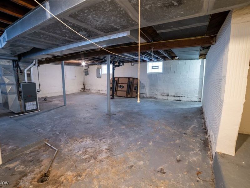 1040 Mercer Avenue, Akron, OH 44320 Photo 25