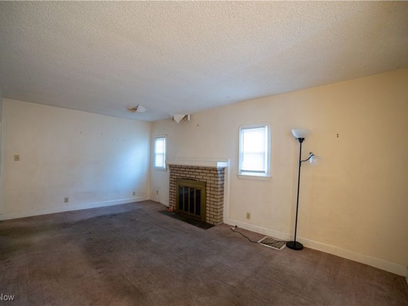 1040 Mercer Avenue, Akron, OH 44320 Photo 7