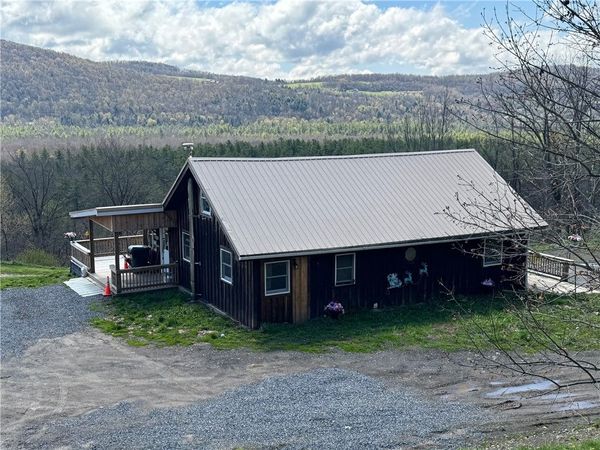 3010 Kelly Road, Hubbardsville, NY 13355