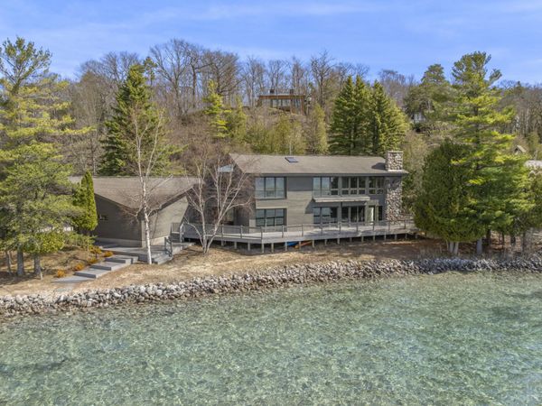 3151 Crystal Drive, Beulah, MI 49617